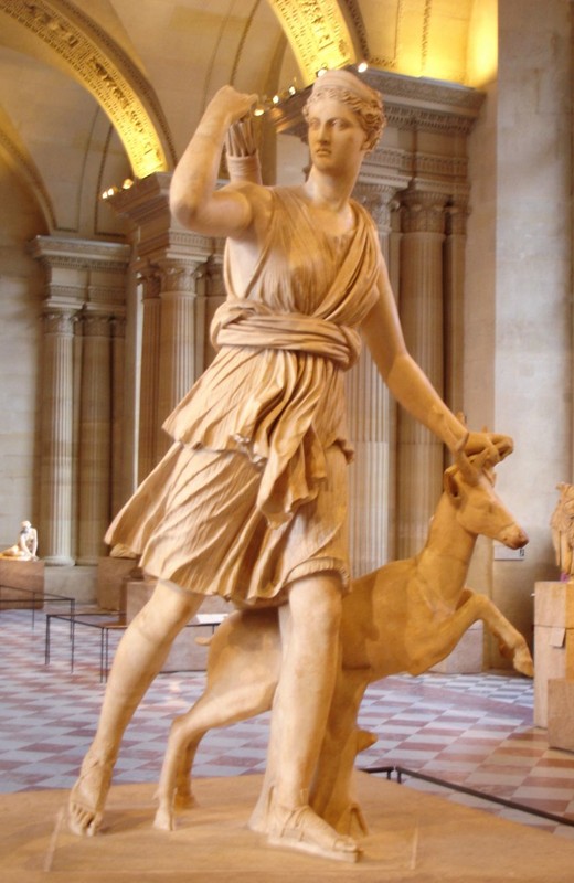 Socha Diany vo francúzskom múzeu Louvre (wikipedia)